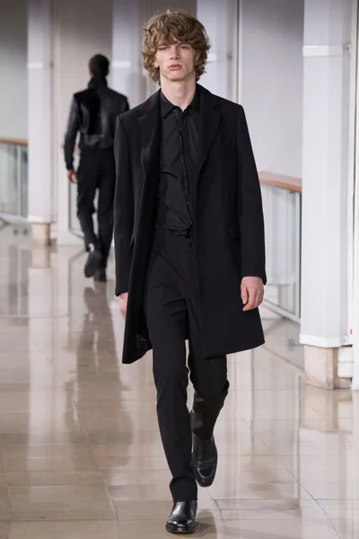 Look 43